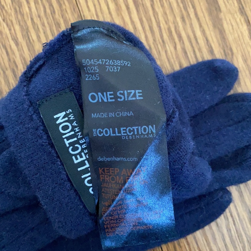 One size gloves - Picture 3 of 3